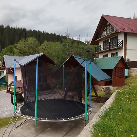 Holiday Home Melodiya Karpat Яремче Екстер'єр фото
